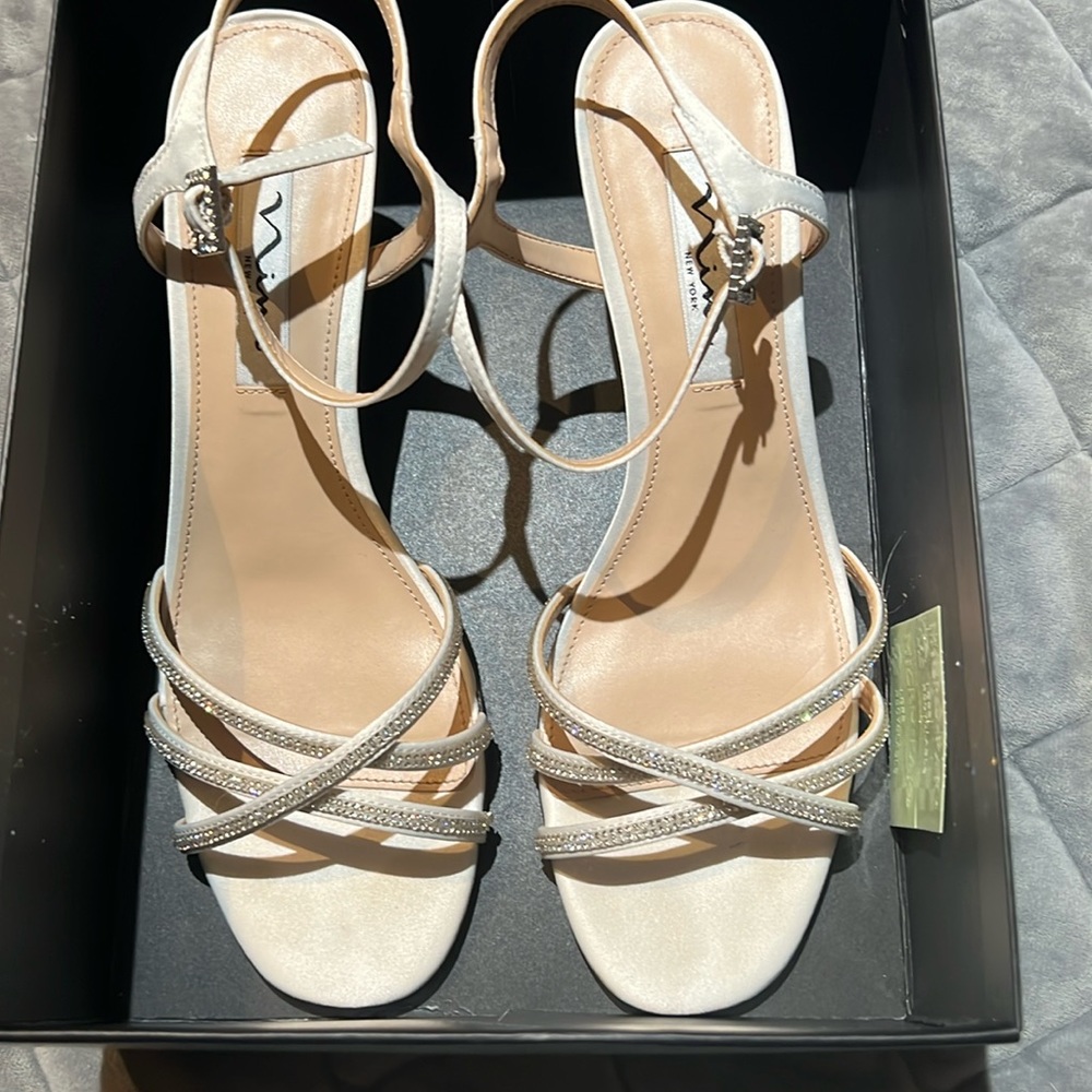 NINA SHOES Ivory luster satin 8.5